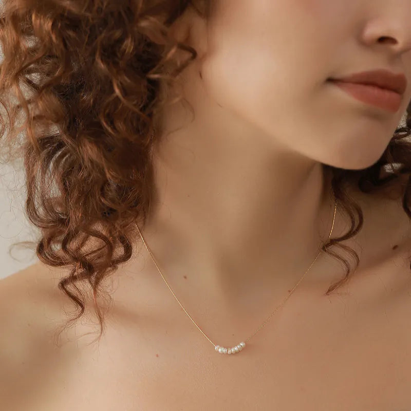 Colar Feminino Lorena com mini Pérolas