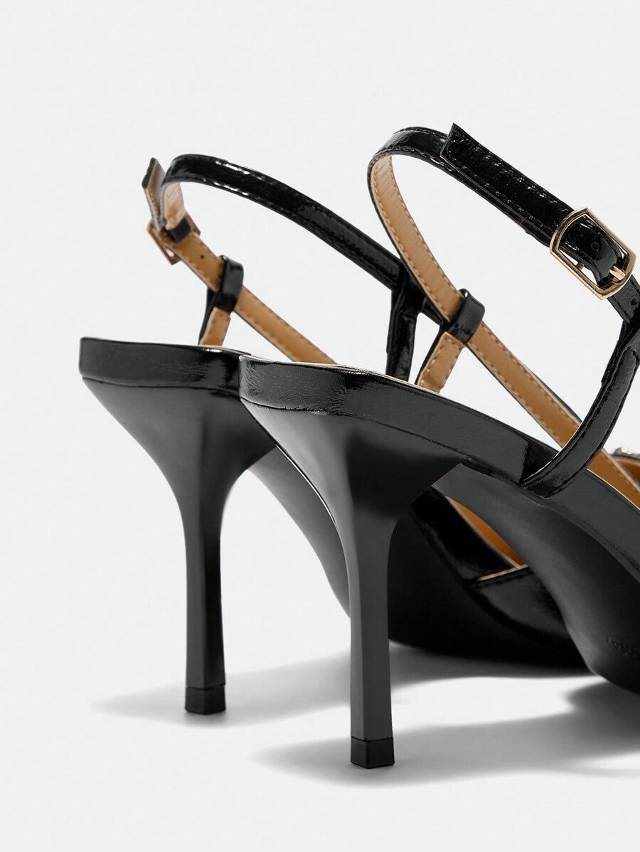 Scarpin Preto Couro Salto Alto Luna Charme