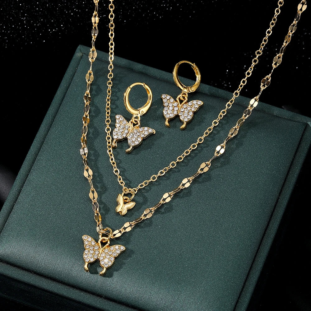 Conjunto de Joias Duplo Colar e um par de Brincos de Borboleta Banhado a Ouro 18K