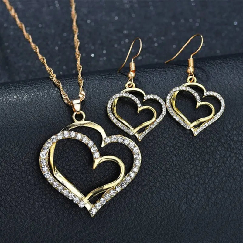 Conjunto de Joias em Forma de Coração, Colar, Pingente e Brincos Buplo Banhado a Ouro 18K
