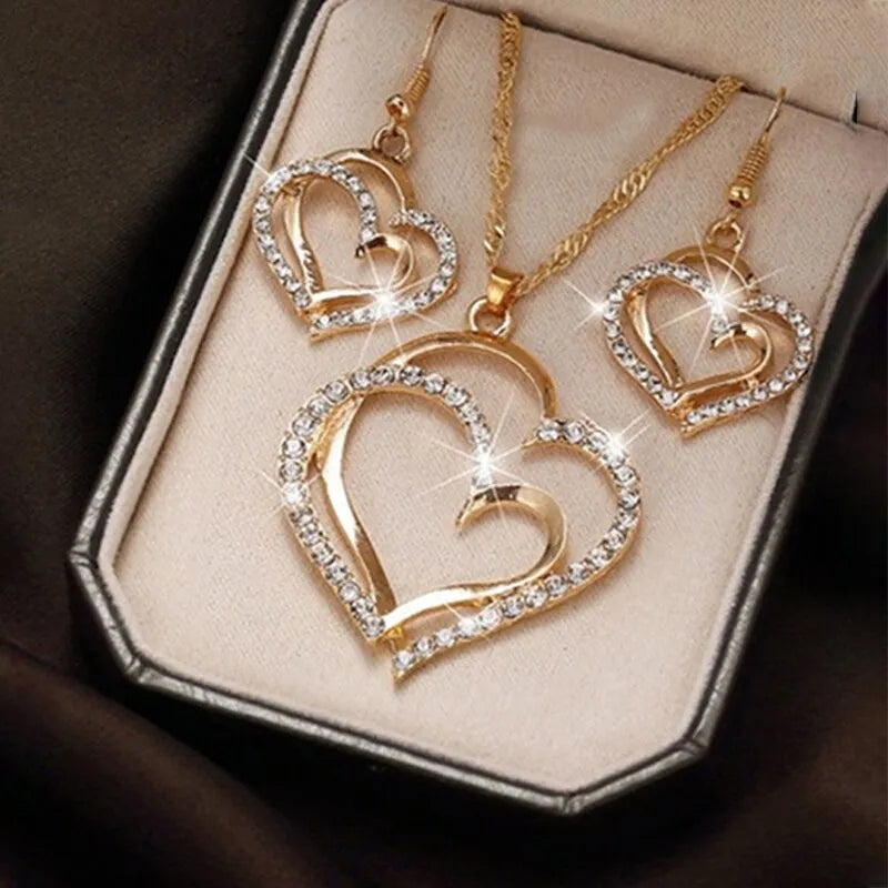 Conjunto de Joias em Forma de Coração, Colar, Pingente e Brincos Buplo Banhado a Ouro 18K