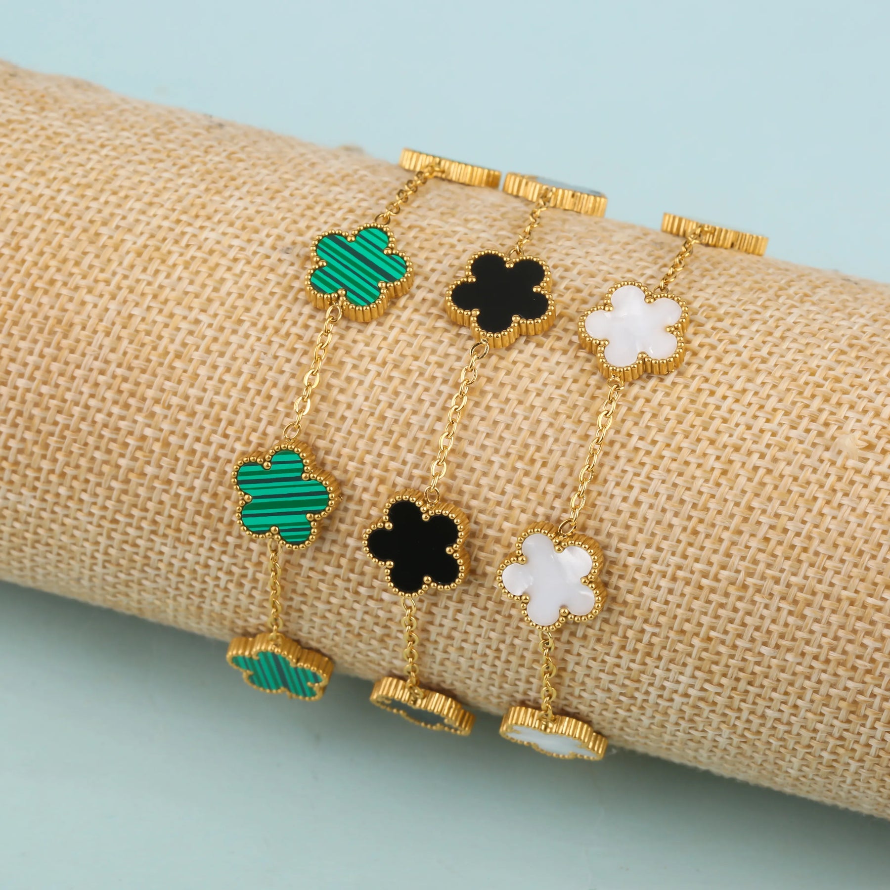 Pulseira Vintage Alhambra 5 Trevos Banhado a Ouro 18K