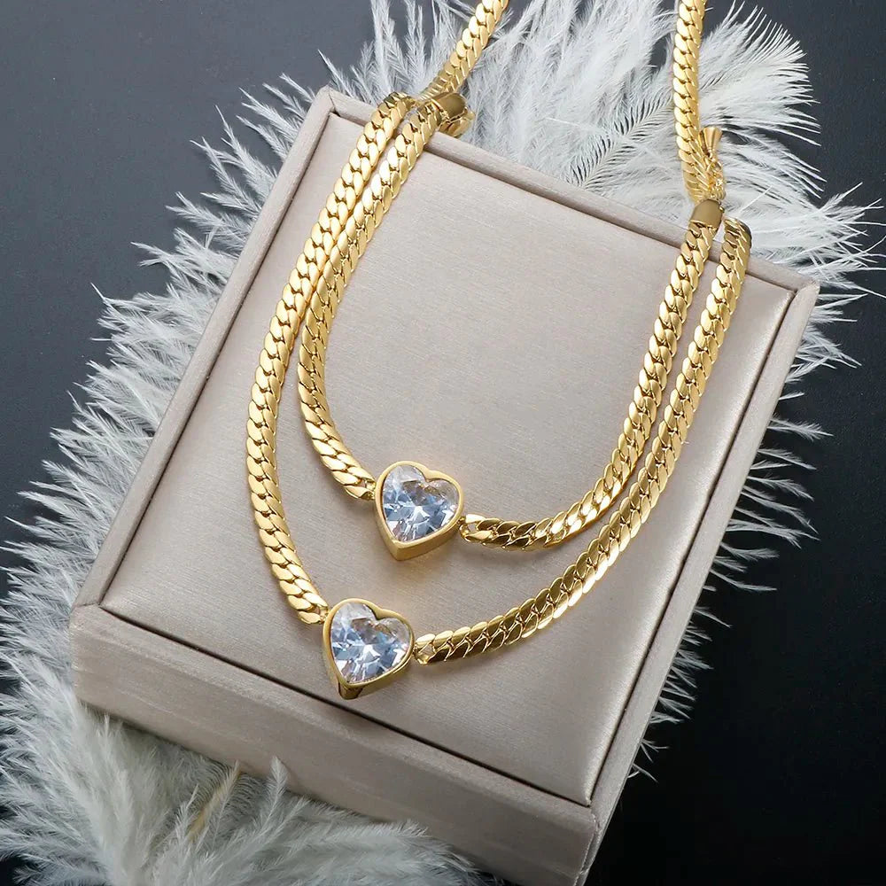 Colar com Pulseira e Pingente de Coração Banhado a Ouro 18K