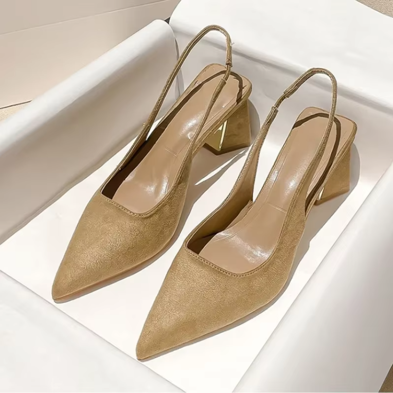 Scarpin Slingback Bege Venance de Couro
