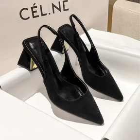 Scarpin Slingback Preto Venance de Couro